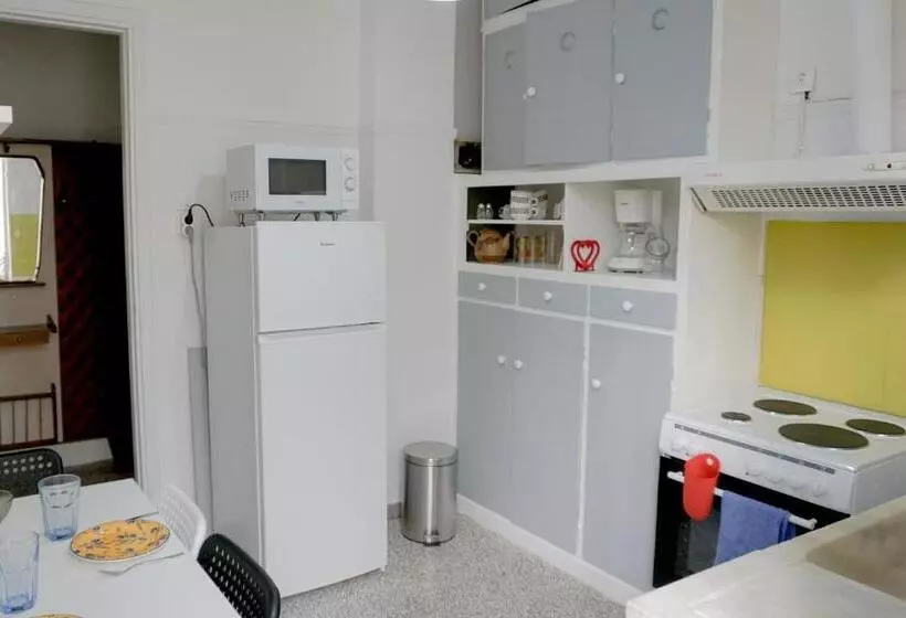 Comfortable Apartment In Kallithea By Athenian Homes