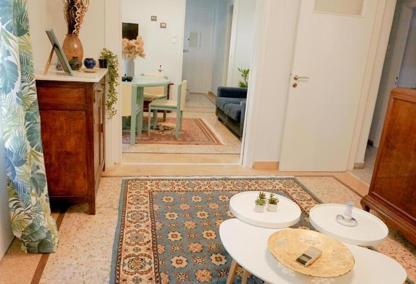 Comfortable Apartment In Kallithea By Athenian Homes
