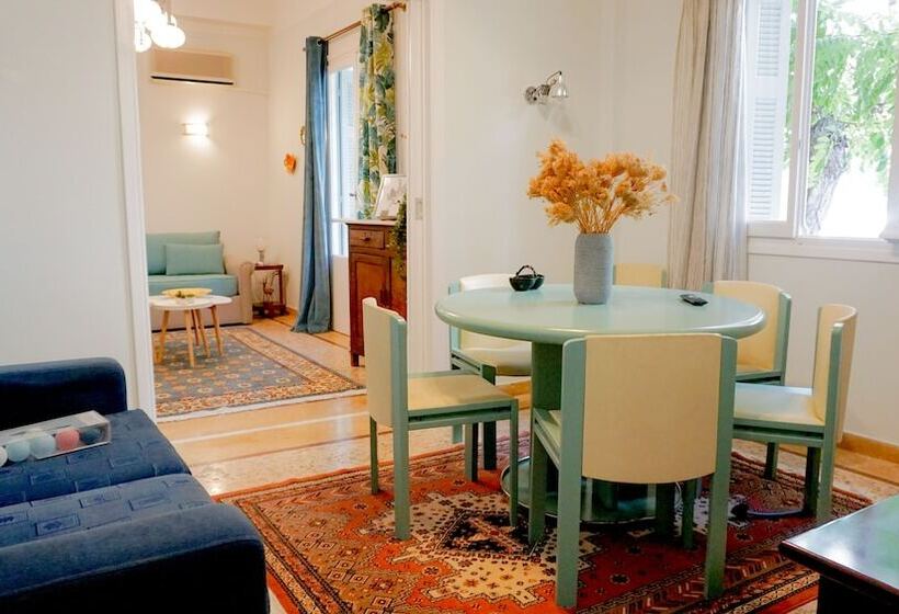 Comfortable Apartment In Kallithea By Athenian Homes
