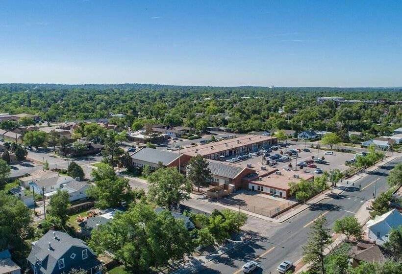 Craft Brewery Perfection! Charming & Dog Friendly