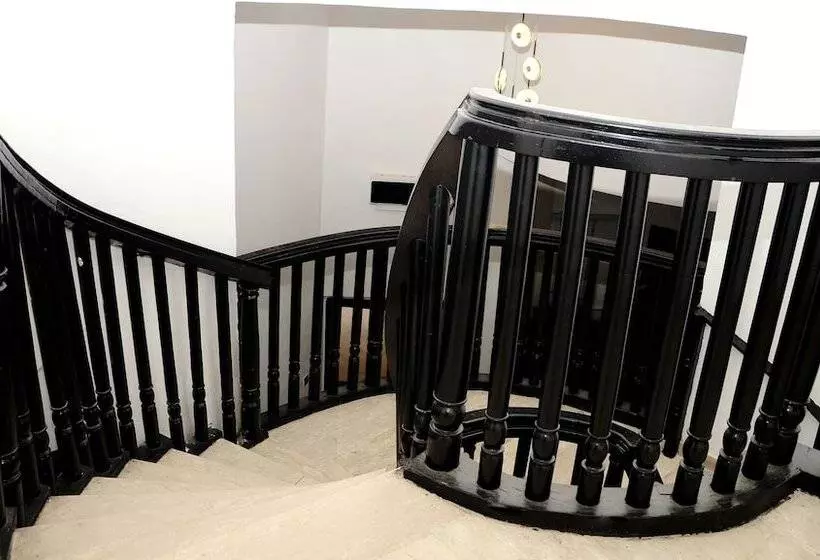 Cynarisso Hotel Lagos