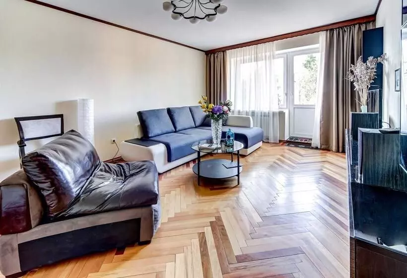 Home4day 2bedroom Flat By Aurora Cruiser