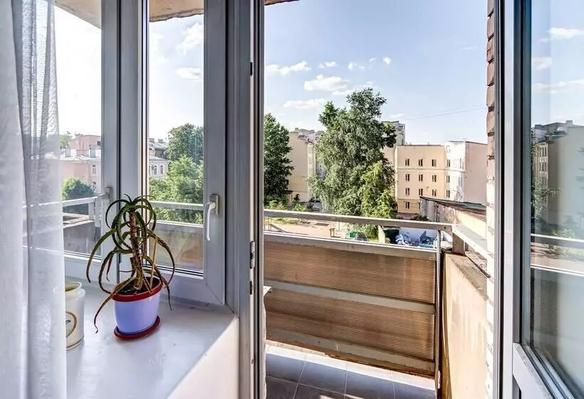 Home4day 2bedroom Flat By Aurora Cruiser