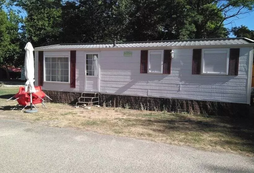 هتل Camping Fuentes Blancas