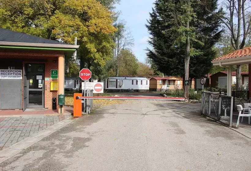 هتل Camping Fuentes Blancas