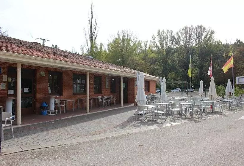 هتل Camping Fuentes Blancas