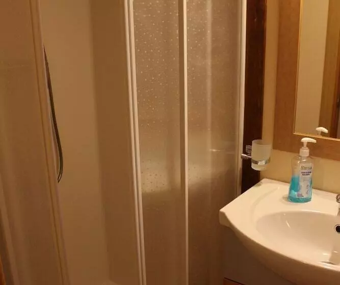 هتل Camping Fuentes Blancas