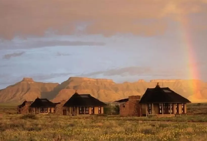 هتل Hoodia Desert Lodge