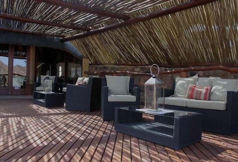 هتل Hoodia Desert Lodge