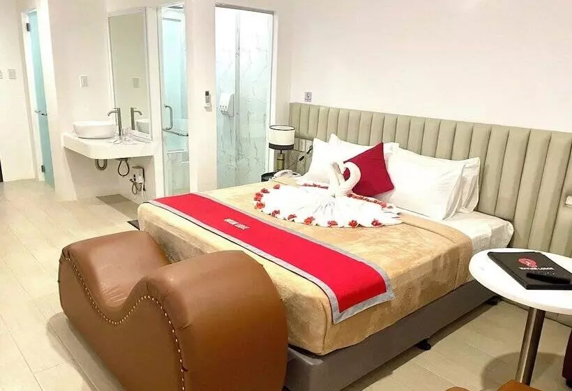 Hotelli Mayumi Lodge