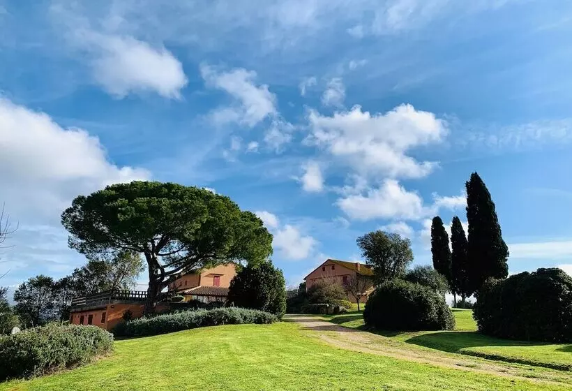 Maaseutuhotelli Tenuta Agricola Fraschiera