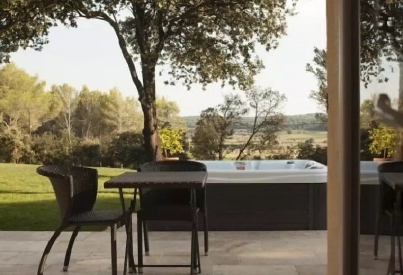 ペンション Mas Lou Felibrige