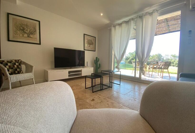 Пансион Mas Lou Felibrige