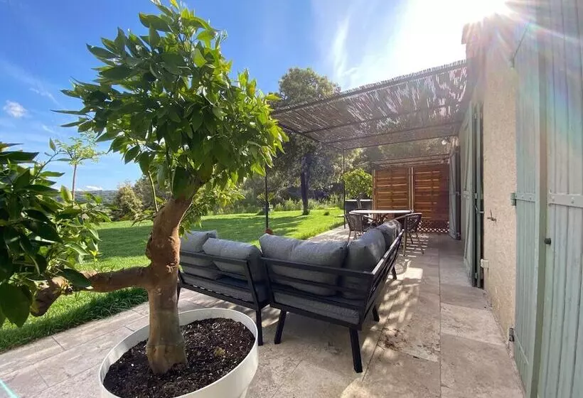 ペンション Mas Lou Felibrige