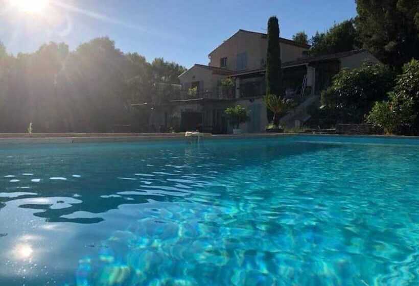 Пансион Mas Lou Felibrige