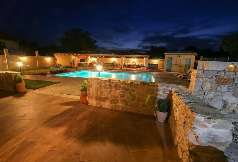 Villa Biograd Nm Bozini Dvori Pool, Sauna And Jacuzzi