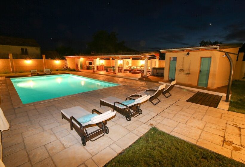 Villa Biograd Nm Bozini Dvori Pool, Sauna And Jacuzzi
