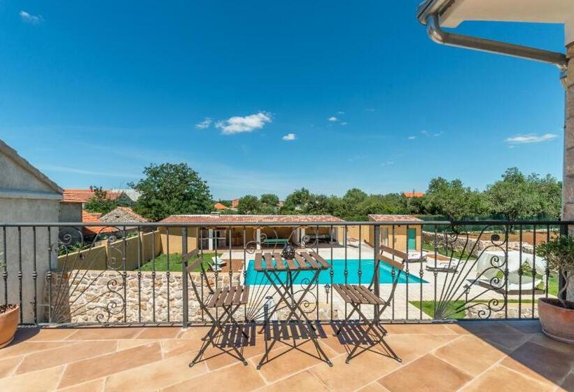Villa Biograd Nm Bozini Dvori Pool, Sauna And Jacuzzi