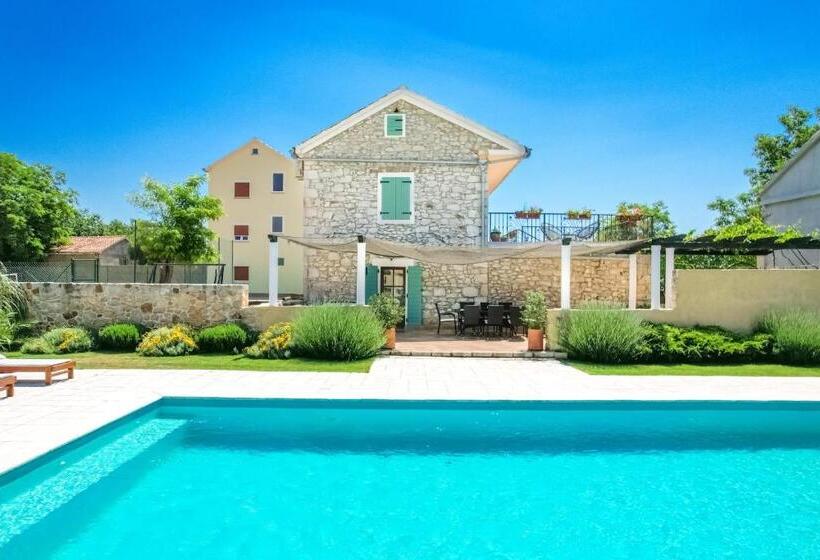 Villa Biograd Nm Bozini Dvori Pool, Sauna And Jacuzzi