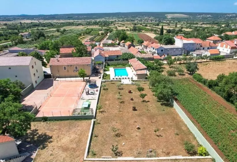 Villa Biograd Nm Bozini Dvori  Pool, Sauna And Jacuzzi