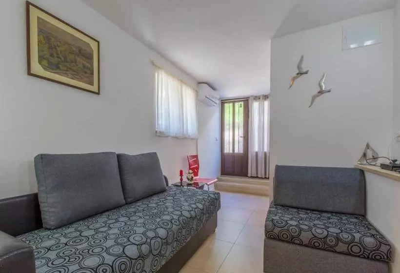 Apartments Hinic