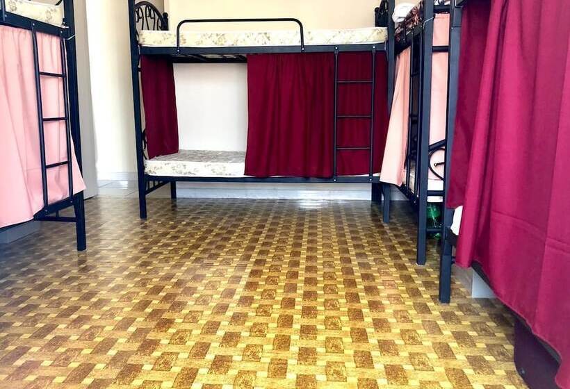 Friends House Hostel