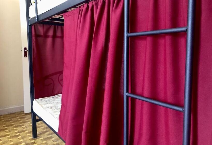 Friends House Hostel