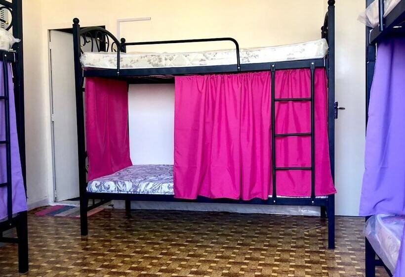 Friends House Hostel