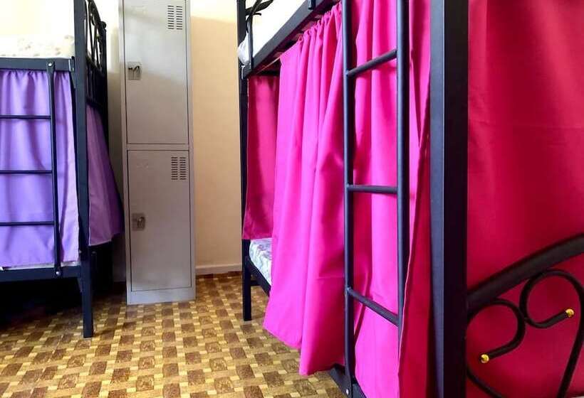 Friends House Hostel