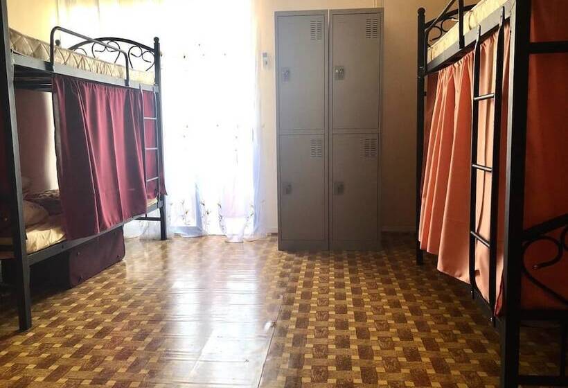 Friends House Hostel