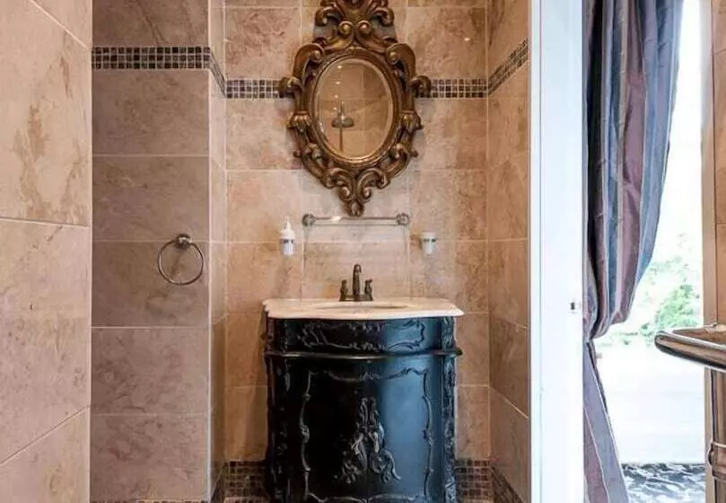 Hotelli Alfreton Hall