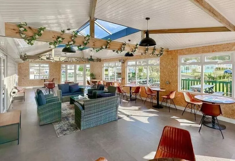 Hotelli Calloose Holiday Park