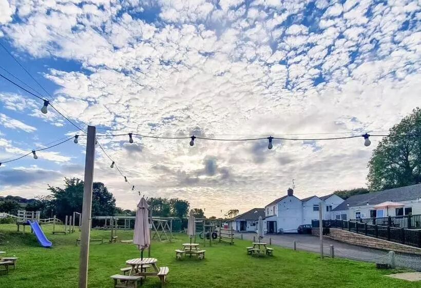 Hotelli Calloose Holiday Park