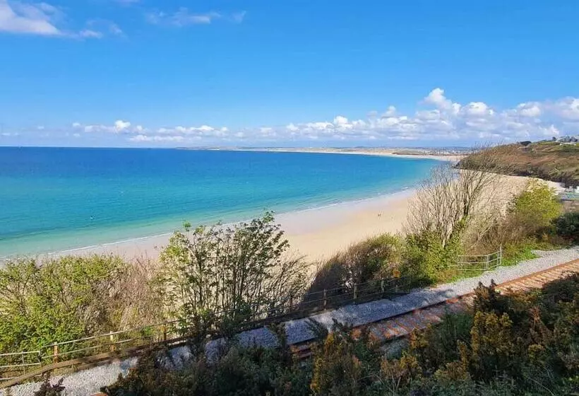 Hotelli Calloose Holiday Park