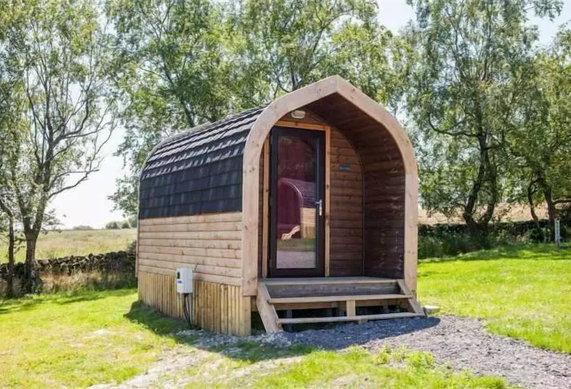 هتل Ernest S Retreat Glamping Site