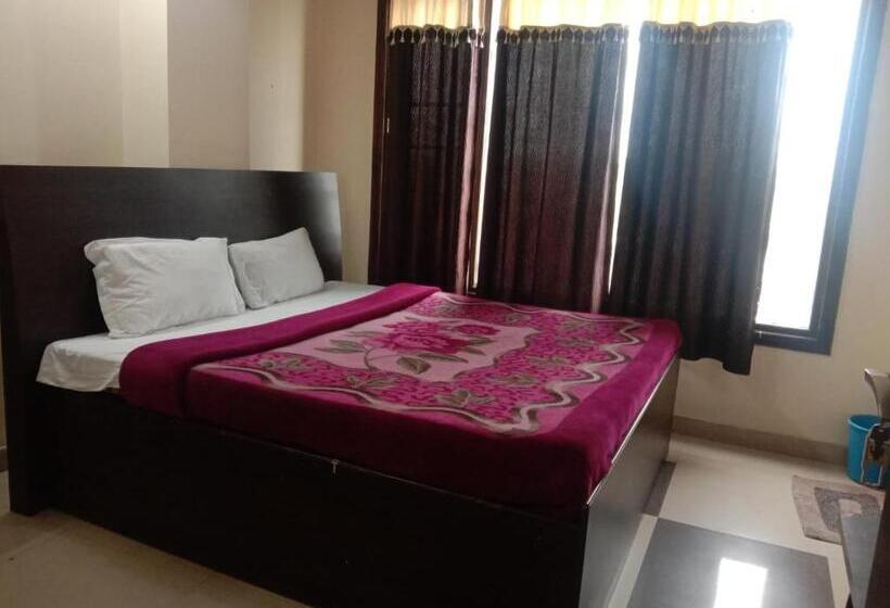 Hotel Shree Hari Castle