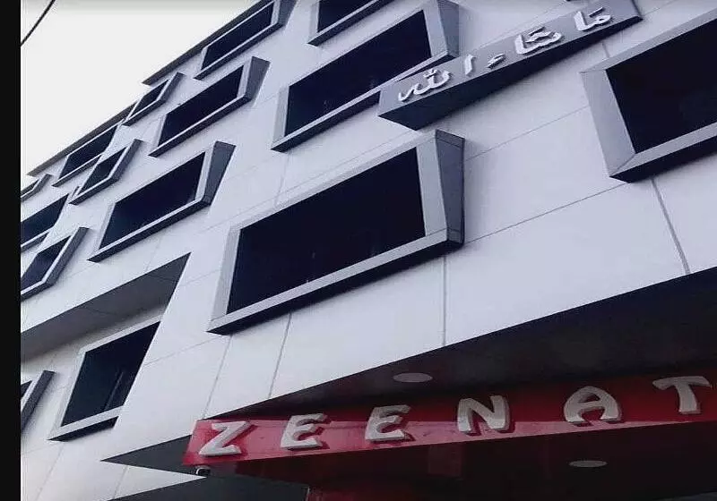 O 62748 Hotel Zeenat