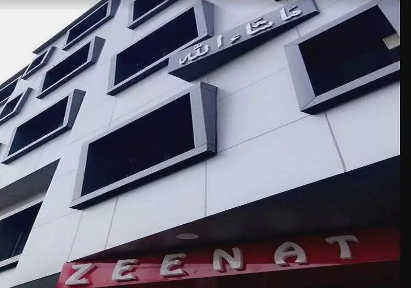 O 62748 Hotel Zeenat