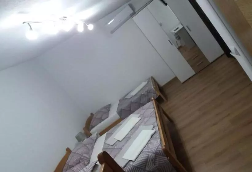 Majatalo Prenoćište Kastel