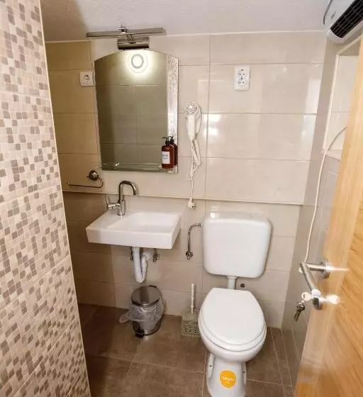 Majatalo Prenoćište Kastel