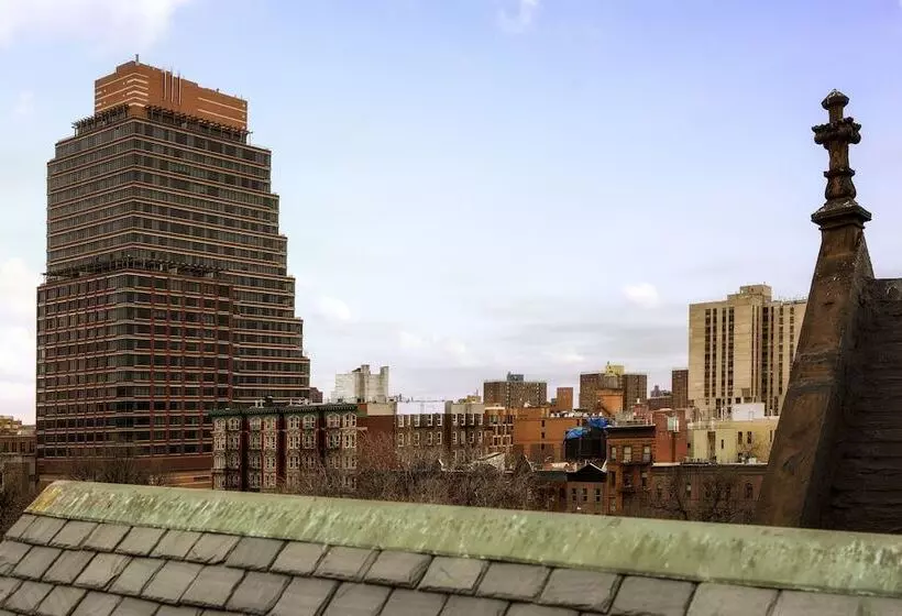 پانسیون Suites In A Manhattan Mansion