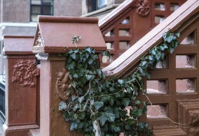 پانسیون Suites In A Manhattan Mansion