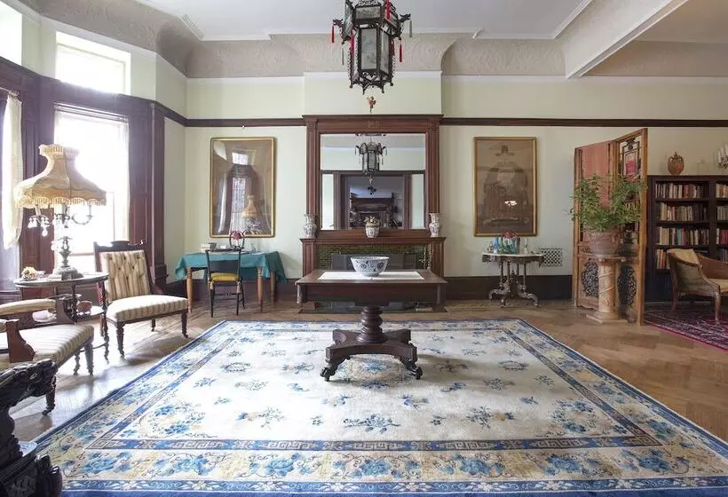 پانسیون Suites In A Manhattan Mansion