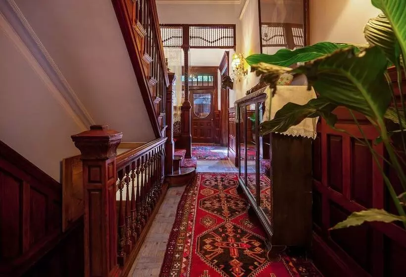 پانسیون Suites In A Manhattan Mansion