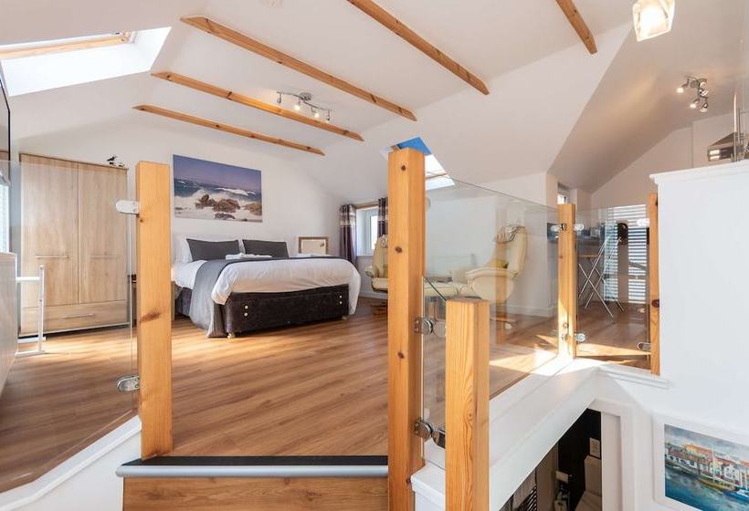 The Old Net Store   Cosy Anstruther Studio Flat