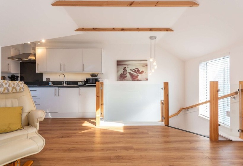The Old Net Store   Cosy Anstruther Studio Flat