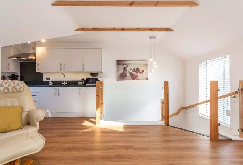 The Old Net Store   Cosy Anstruther Studio Flat