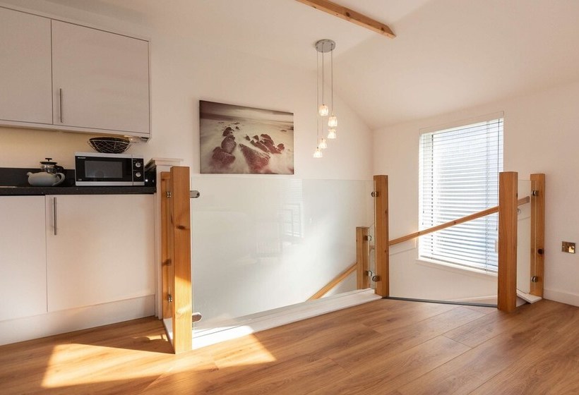 The Old Net Store   Cosy Anstruther Studio Flat