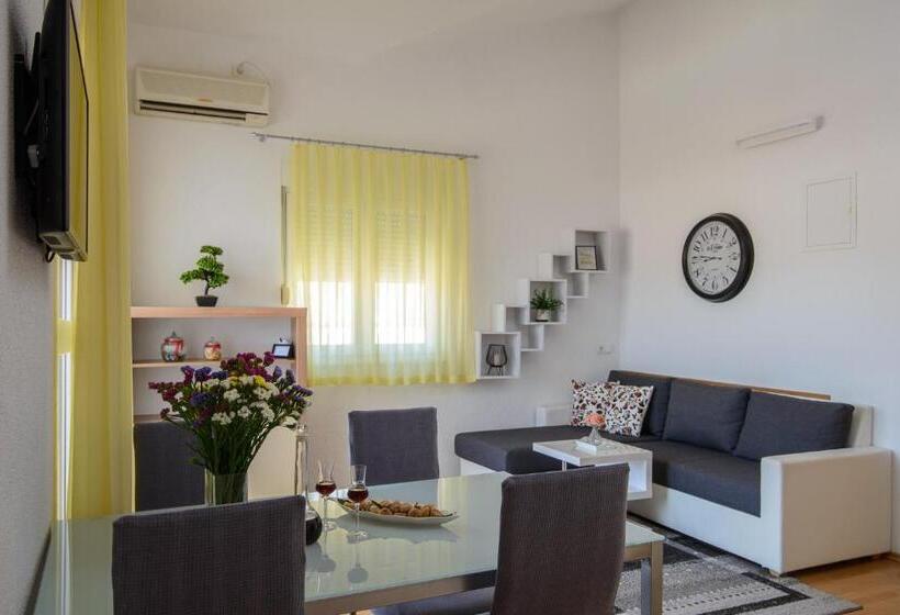 فندق Apartments Kasalo