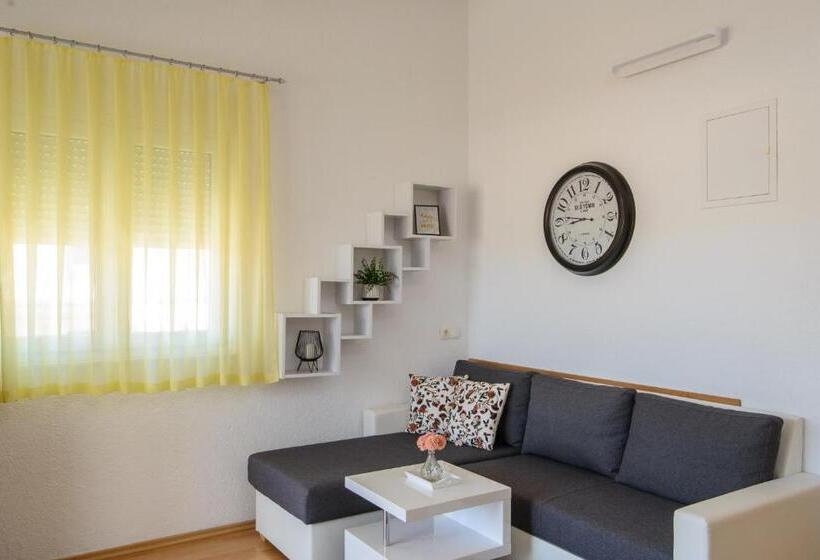 فندق Apartments Kasalo